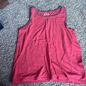 2 Tanktops